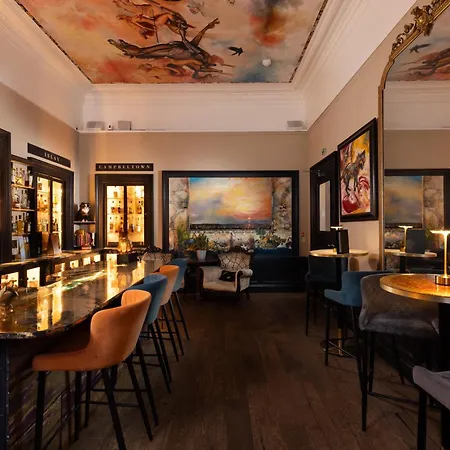 24 Royal Terrace 4*
