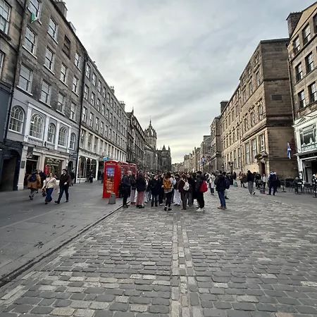 3 Royal Mile Flat Near Castle Apartament
