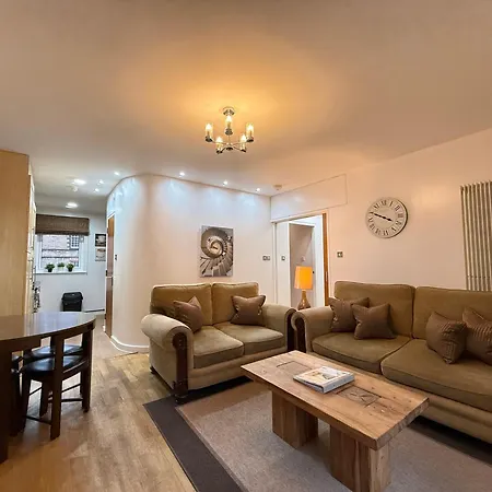 Holyrood With Parking & Lift Access Lejlighed Edinburgh