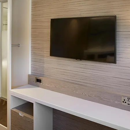 Hub Centre - Rose Street Hotel 3*