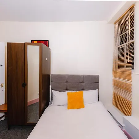 Apartment Relaxing 4 Bdrm *