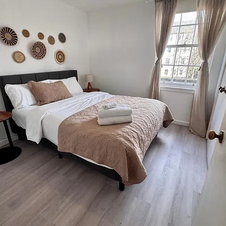 Nicolson Street Two Bedrooms