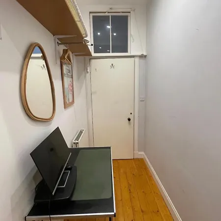 Apartment Charming Flat In Beautiful Area