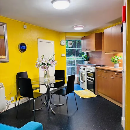 Entire Flat In Edinburgh, Center, For The Fringe