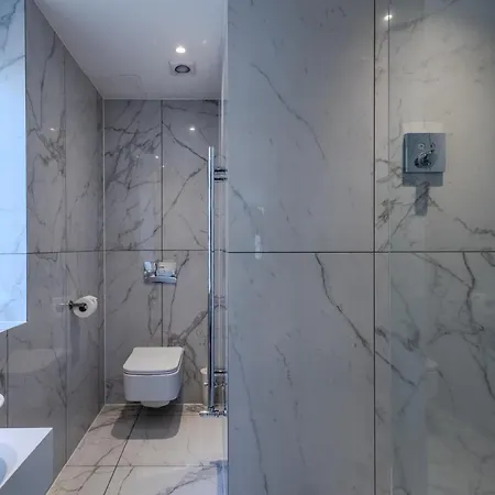 The On The Mile Hotel Edinburgh