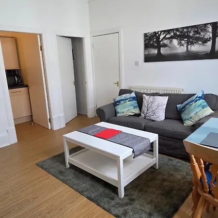 Grindlay Street Residence, 2 Bedroom, 2 Bathroom Close To Castle *