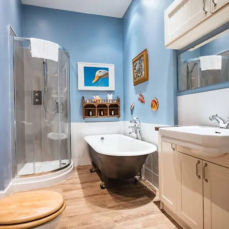Large 3-bed Walk To Waverley Casa vacanze