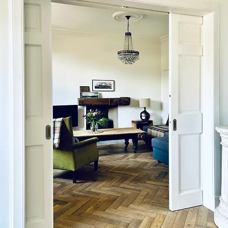 Stylish Georgian Garden + Secure Parking إدنبرة