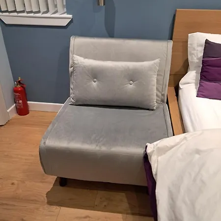 The Retreat Edinburgh, 2-minute Walk To Bus Stop Privatunterkunft Edinburgh