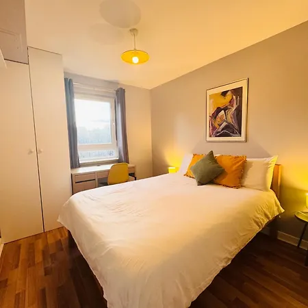 Διαμέρισμα Spacious Home Near Royal Mile With Free Parking, Lift And Sunny Balcony *