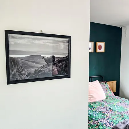 Pensión Double With Shared Bathroom Near The Shore And Tram Edimburgo