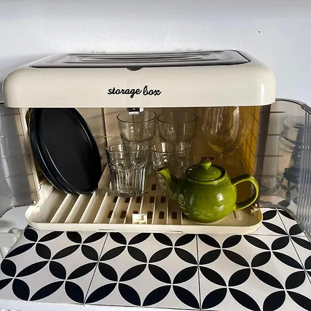 Double With Shared Bathroom Near The Shore And Tram *