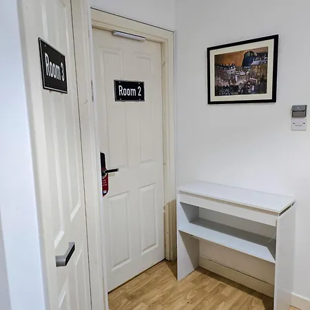 Double With Shared Bathroom Near The Shore And Tram Guest house