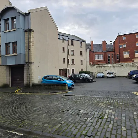 Double With Shared Bathroom Near The Shore And Tram