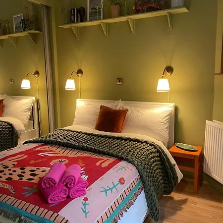 Quiet 1-Bed Garden Apartment Near Leith & Walk To City Centre * Edinburgh