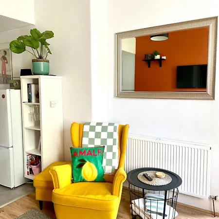 Quiet 1-Bed Garden Apartment Near Leith & Walk To City Centre Apartmán