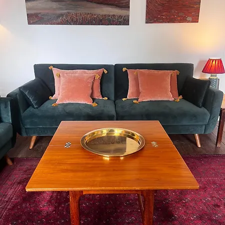 Apartment Historic Near The Castle, 5 Min From Train Station