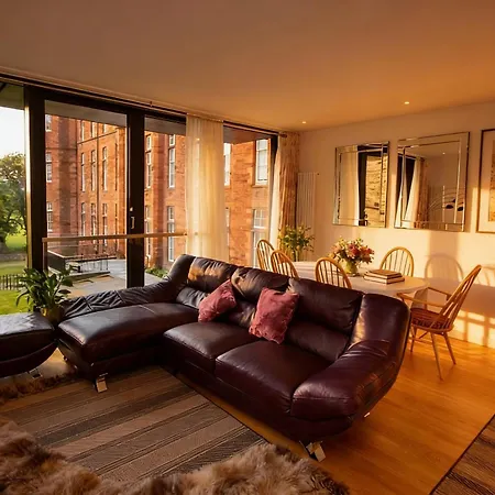 Apartment Stylish 2br In Quartermile Balcony & Garden View