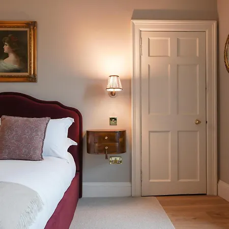 The Townhouse, Leith 4*