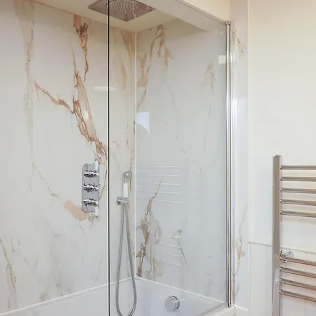 The Townhouse, Leith Apartahotel 4*