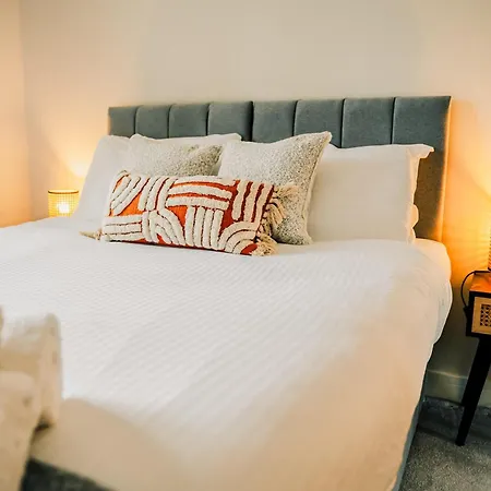 Stylish 2 Bed Centre With Parking Дом отдыха *