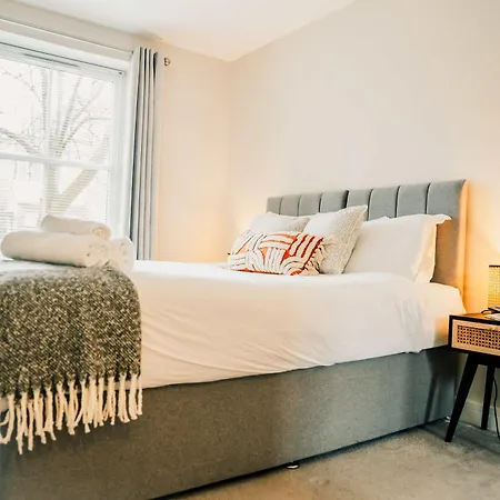 Stylish 2 Bed Centre With Parking Дом отдыха *
