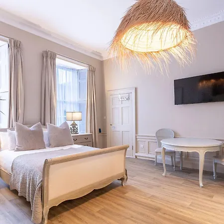 38 Bide Collective Guest house Edinburgh