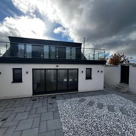 度假居 5 Bed House Sleeps10 Free Parking Pets Centre 爱丁堡