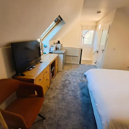 The Coach House 3*