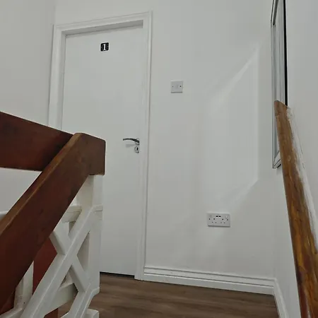 En Longstone Homestay *