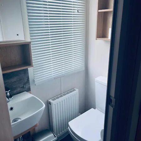 Kemping Our Happy Place Edinburgh