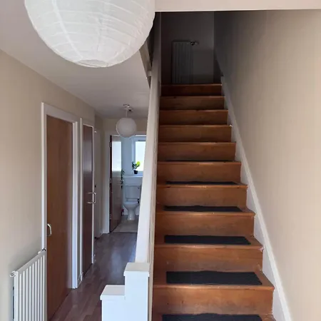 3 Floors, 4 Bedroom House With A Private Driveway! Σπίτι διακοπών Εδιμβούργο
