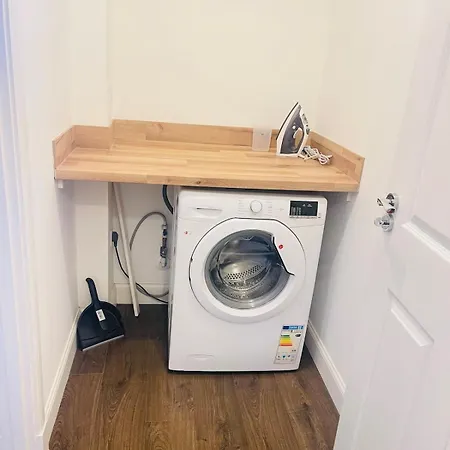 Holiday home Quiet Free Parking Near Pentland Hills Edinburgh