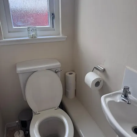 Σπίτι διακοπών 3 Floors, 4 Bedroom House With A Private Driveway! Εδιμβούργο