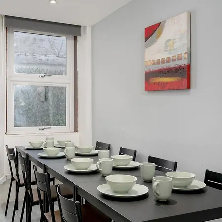 Prázdninový dům Charming Spacious - Pass The Keys Edinburgh