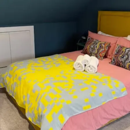 度假居 5 Bed House Sleeps10 Free Parking Pets Centre
