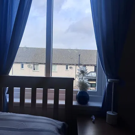 Σπίτι διακοπών 3 Floors, 4 Bedroom House With A Private Driveway!