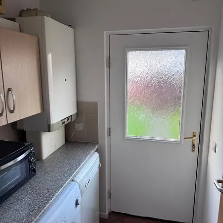 3 Floors, 4 Bedroom House With A Private Driveway! *
