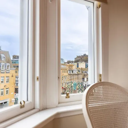 38 Bide Collective *