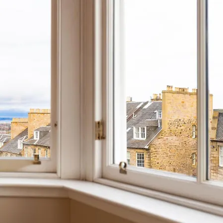 38 Bide Collective * Edinburgh