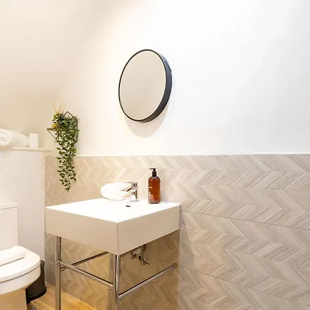 38 Bide Collective Edinburgh