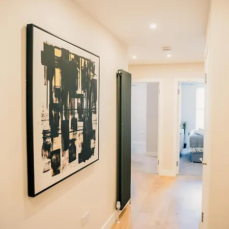 Stylish 2 Bed Centre With Parking * Эдинбург