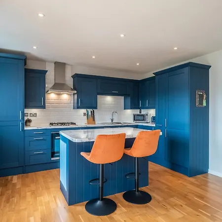 Bright Floor Haven Modern 2br In - Pass The Keys Apartment Edinburgh