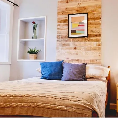 Main Door Flat With Private Garden Center *