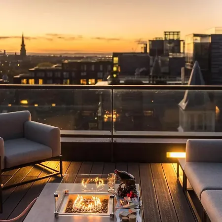 Stunning And Three Bedroom Penthouse With Roof Terrace Апартаменты Эдинбург