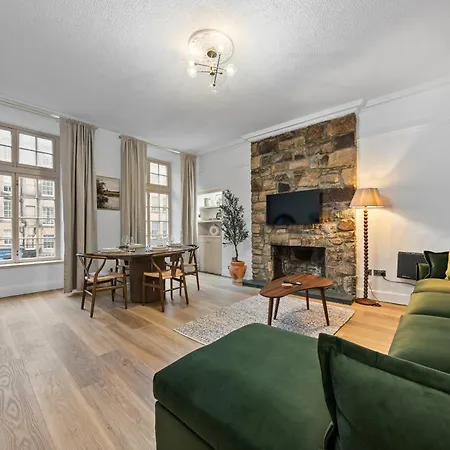 Апартаменты Burnets Close 2 Bedroom - *