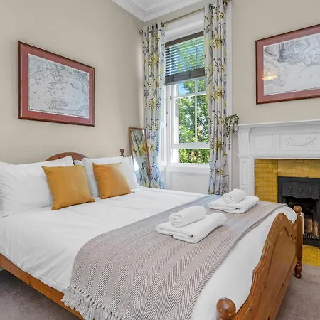 Victorian Apartment, Walk To Old Town, Sleeps 8 Apartmán Edinburgh