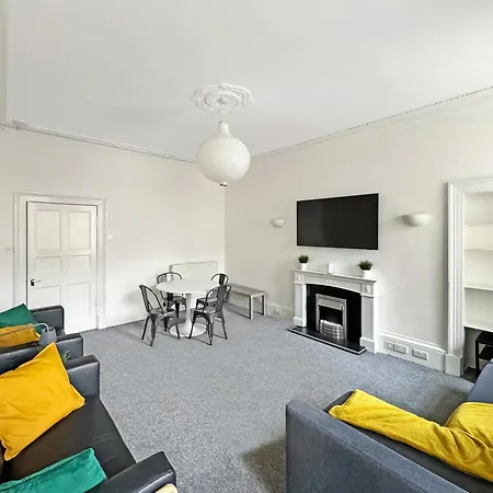 Διαμέρισμα 4 Bedroom Modern Spacious - Old Town *
