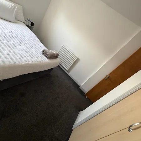 Dennis Flats Loaning Apartment