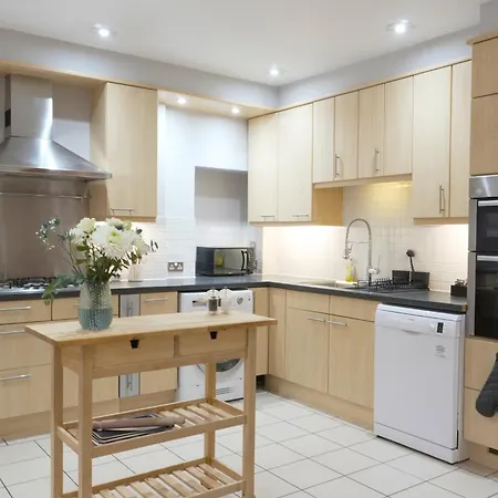 The Fetlock At Hill Square *